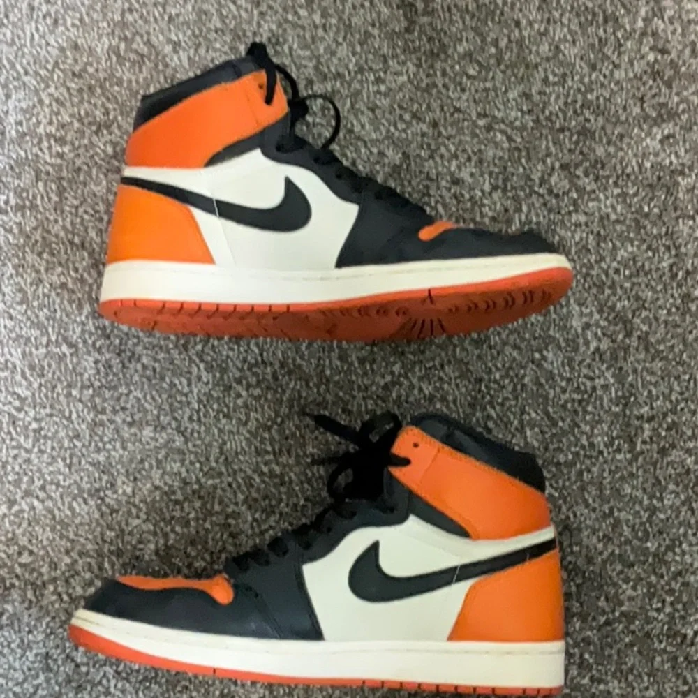 Nike Air Jordan 1 Retro High OG “Shattered Backboard” 2015 - Picture 4 of 8